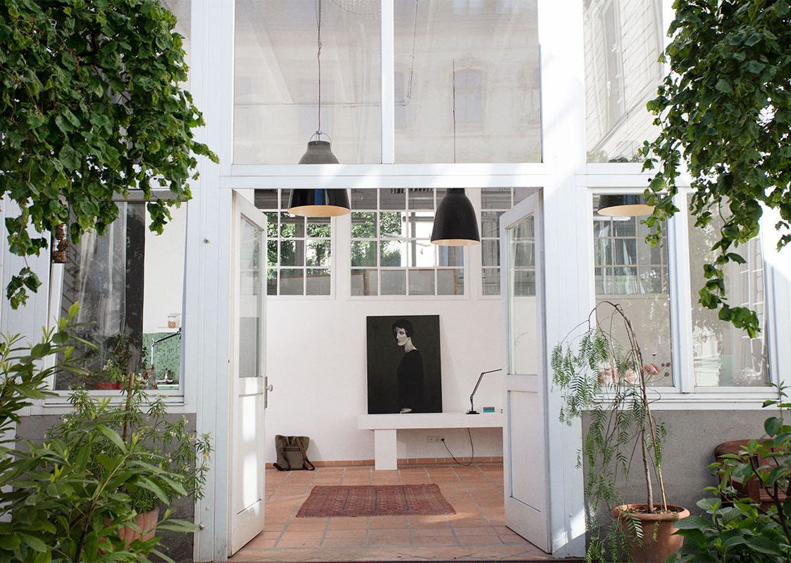 Eine Oase inmitten der Stadt, ist der schöne Innenhof, der ins Studio führt.