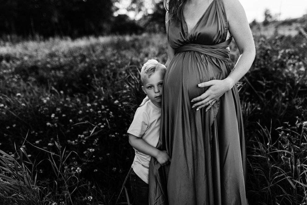 Maternity Photographer in Marion, Indiana
