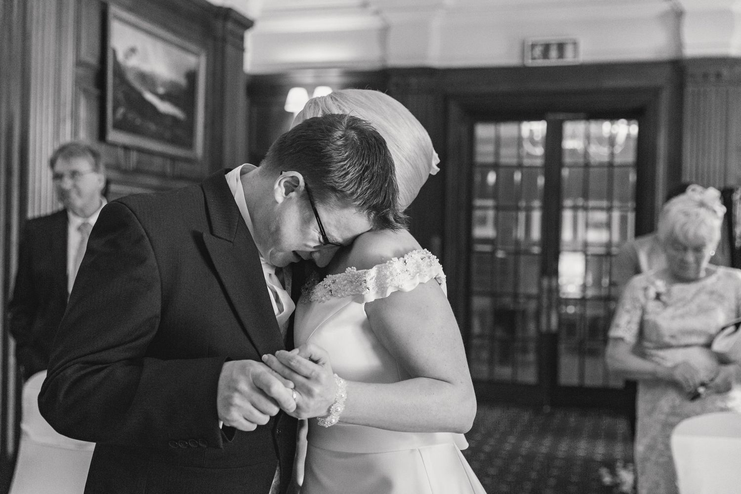 Hayley Elizabeth photography wedding photography Celtic manor resort south Wales