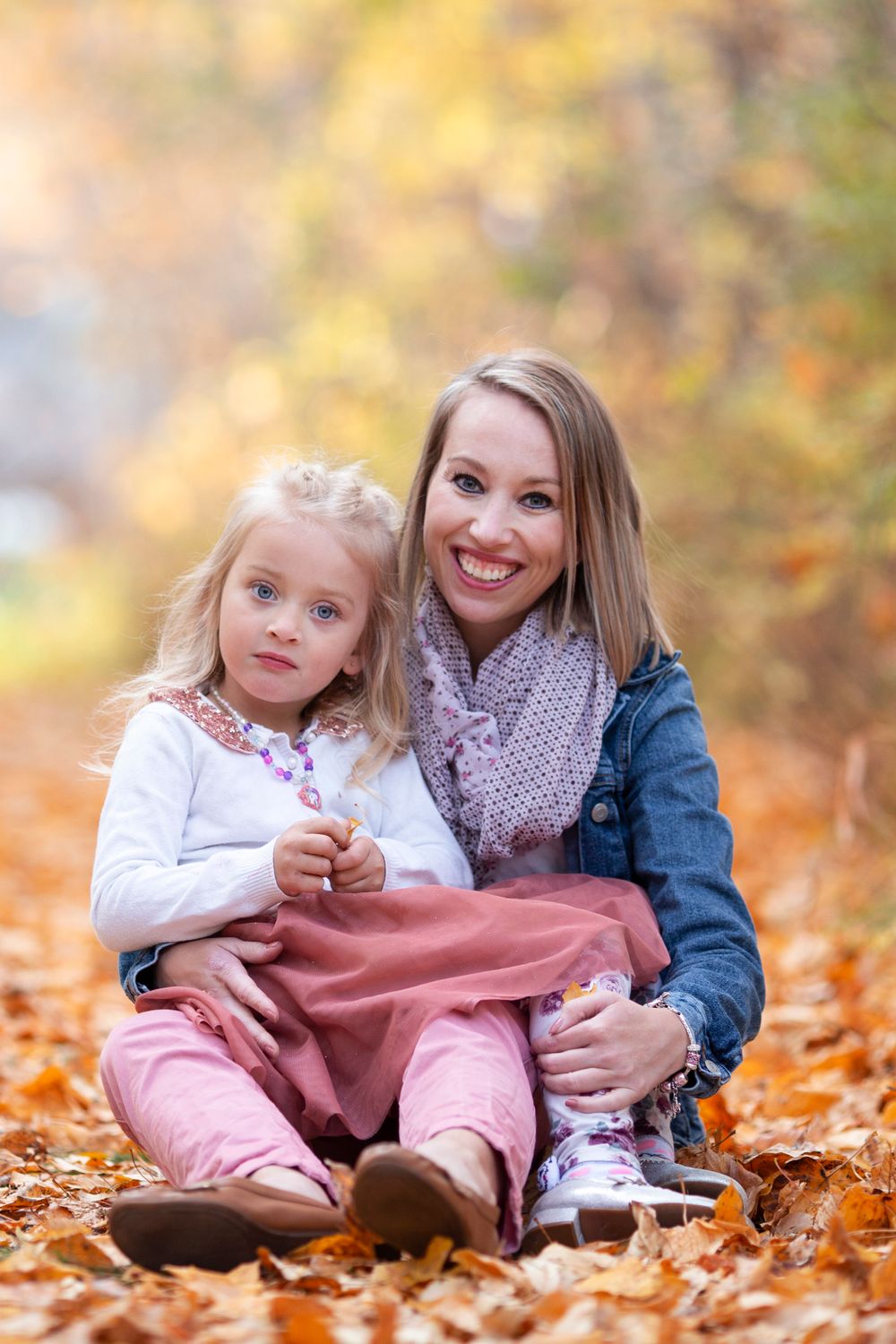 Family, maternity, newborn and kids photographer in Edmonton