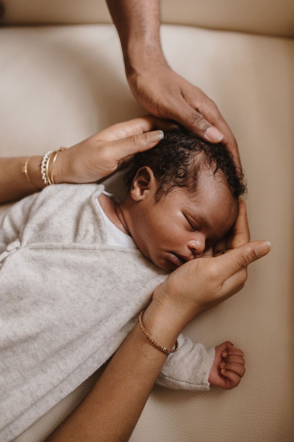 Editorial and fine art portrait photography. London, UK. Pregnancy Photography. Family Photography. Newborn Photography.