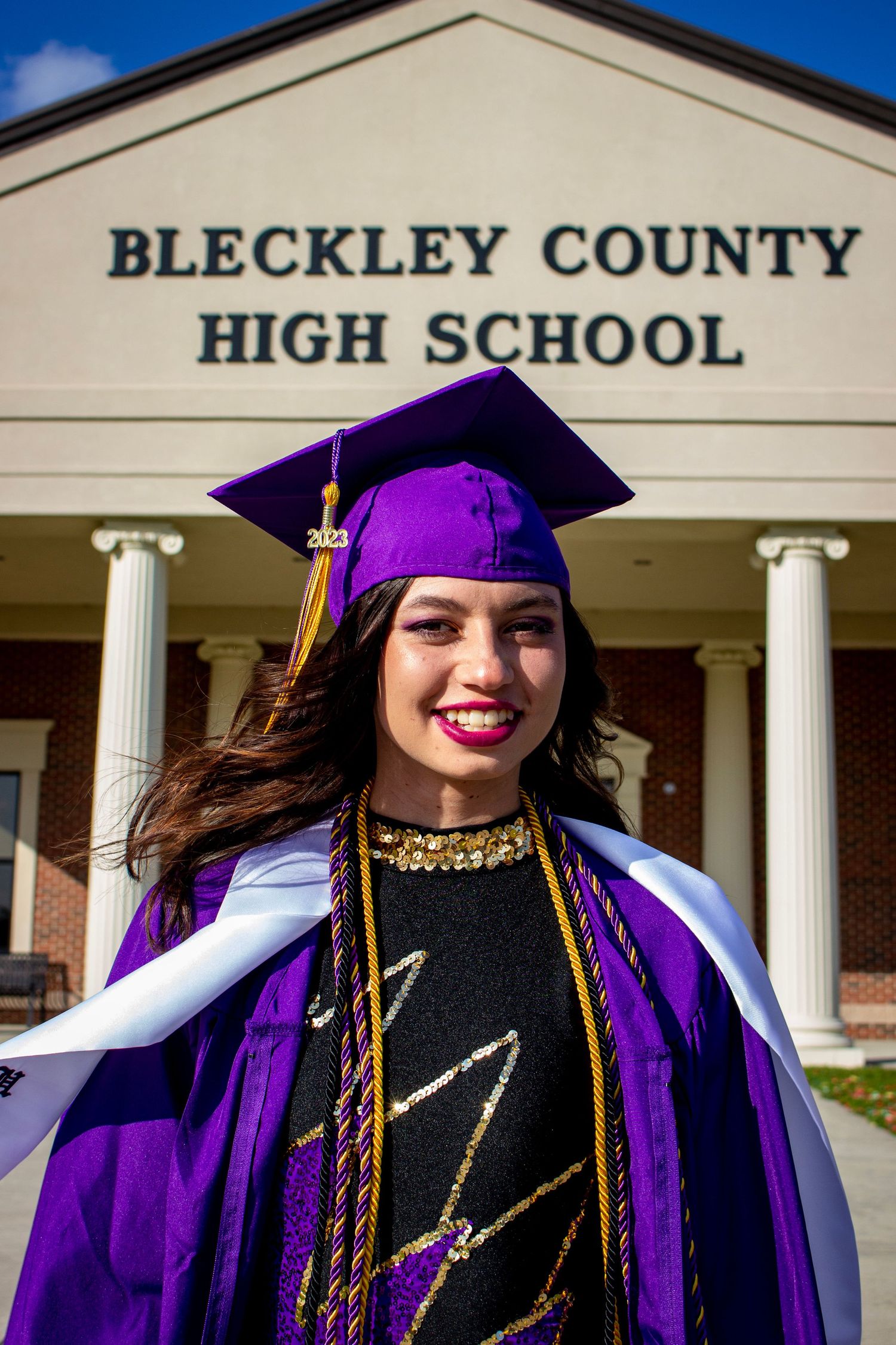 Senior girl gratuate