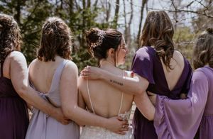 Bride and bridesmaids photos in Shubie Park, Dartmouth, Nova Scotia