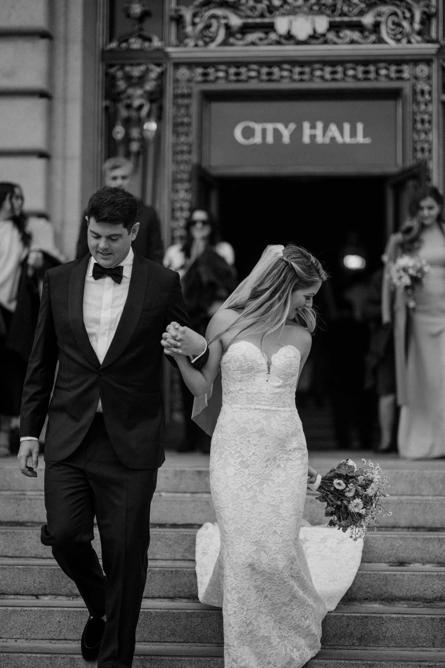 sf-city-hall-elopement-wedding-editorial-aesthetic-black-and-white