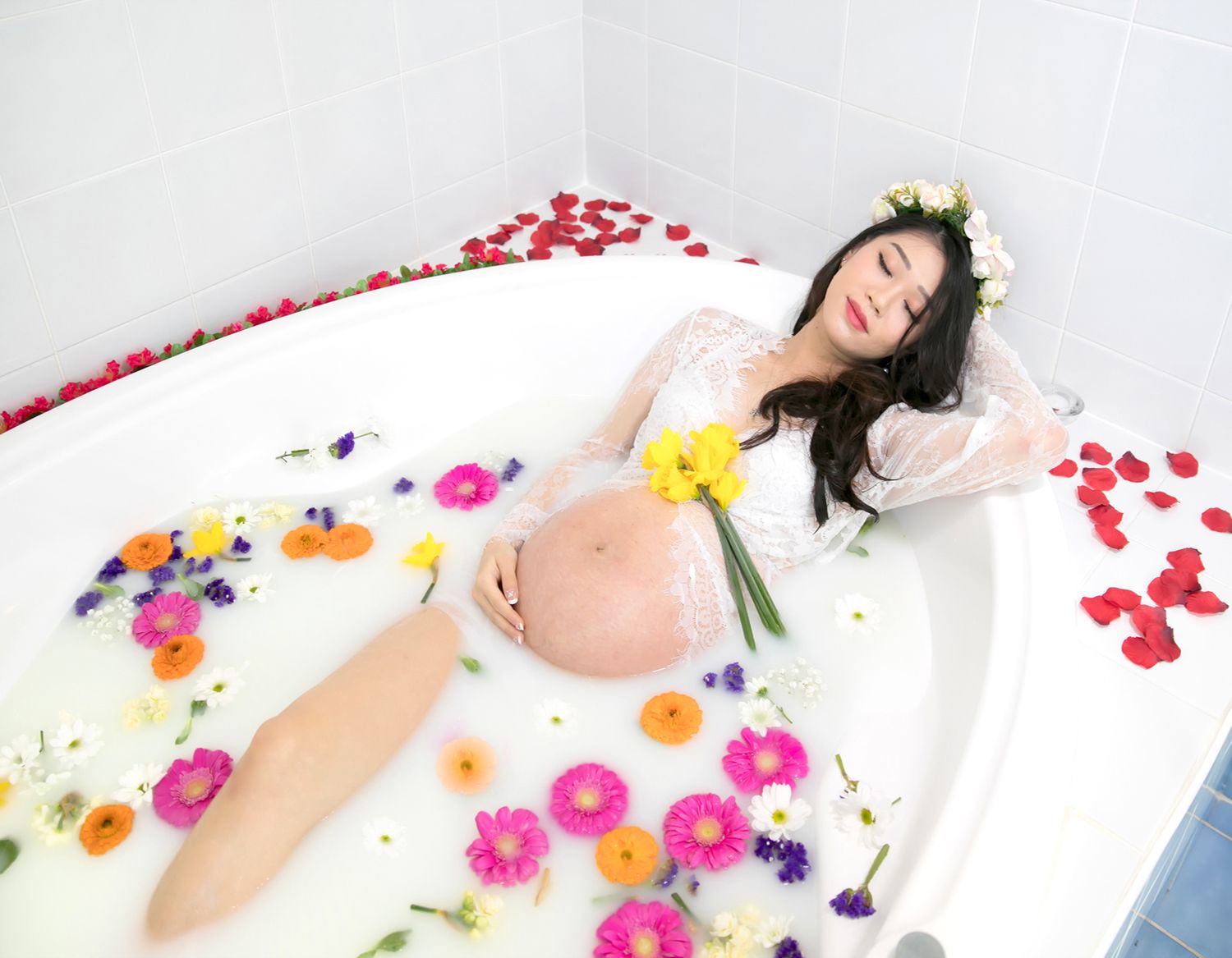 Maternity Pregnancy Milk Bath Photos, Central Coast NSW