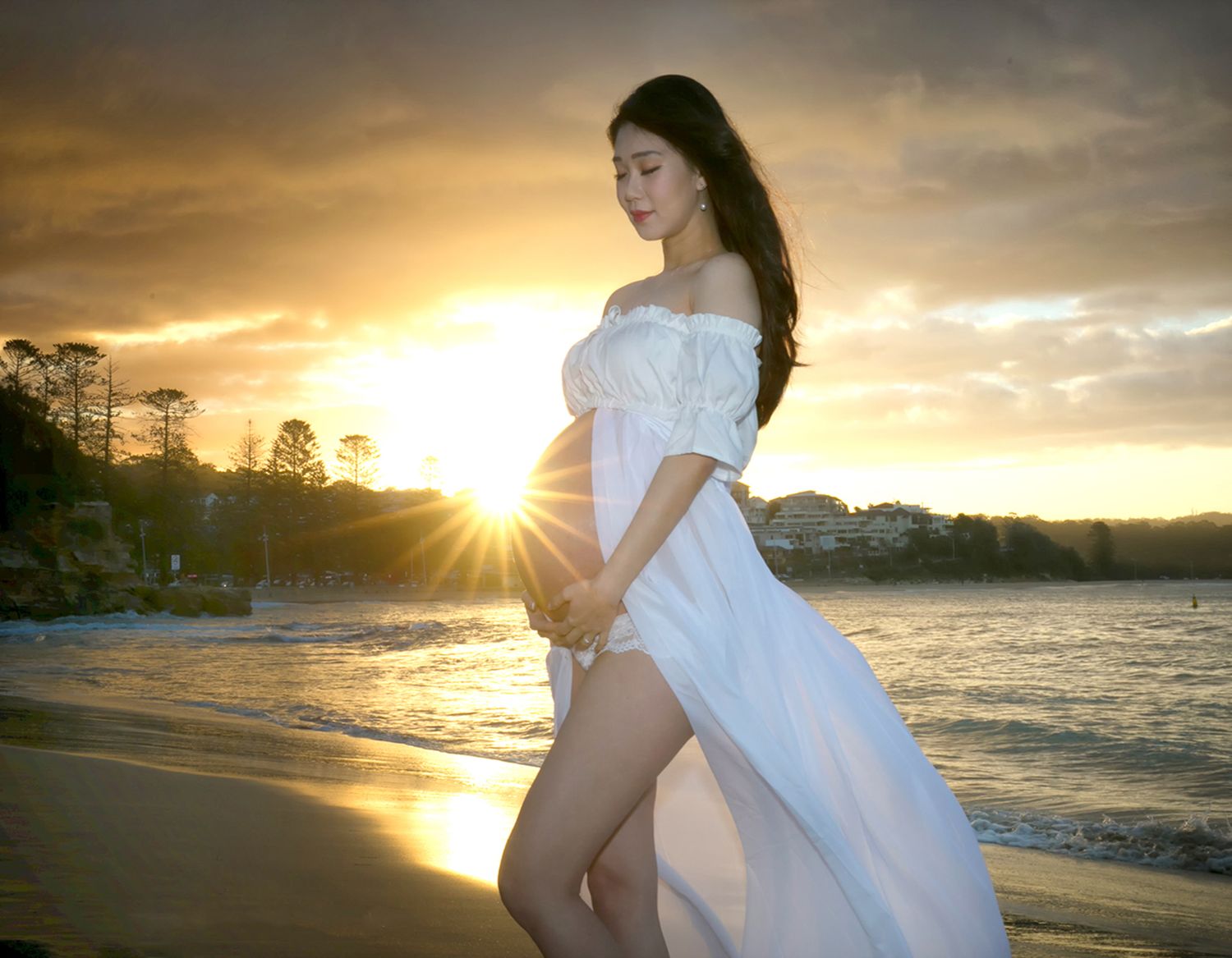 Maternity Pregnancy photoshoot Terrigal at Sunset NSW