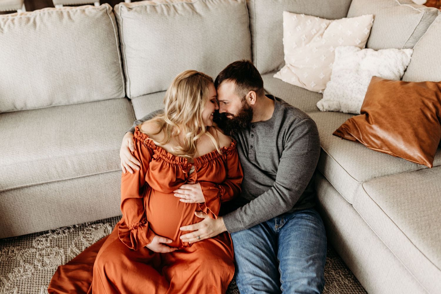 Lifestyle Maternity Photographer Marion Indiana