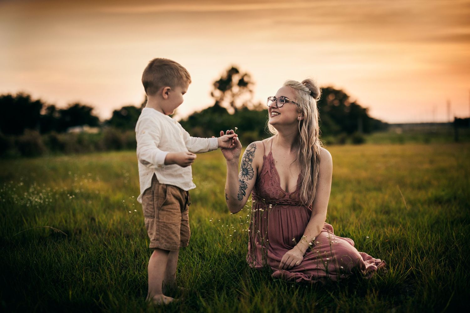 Lakeland family photographer- mother and son at sunset