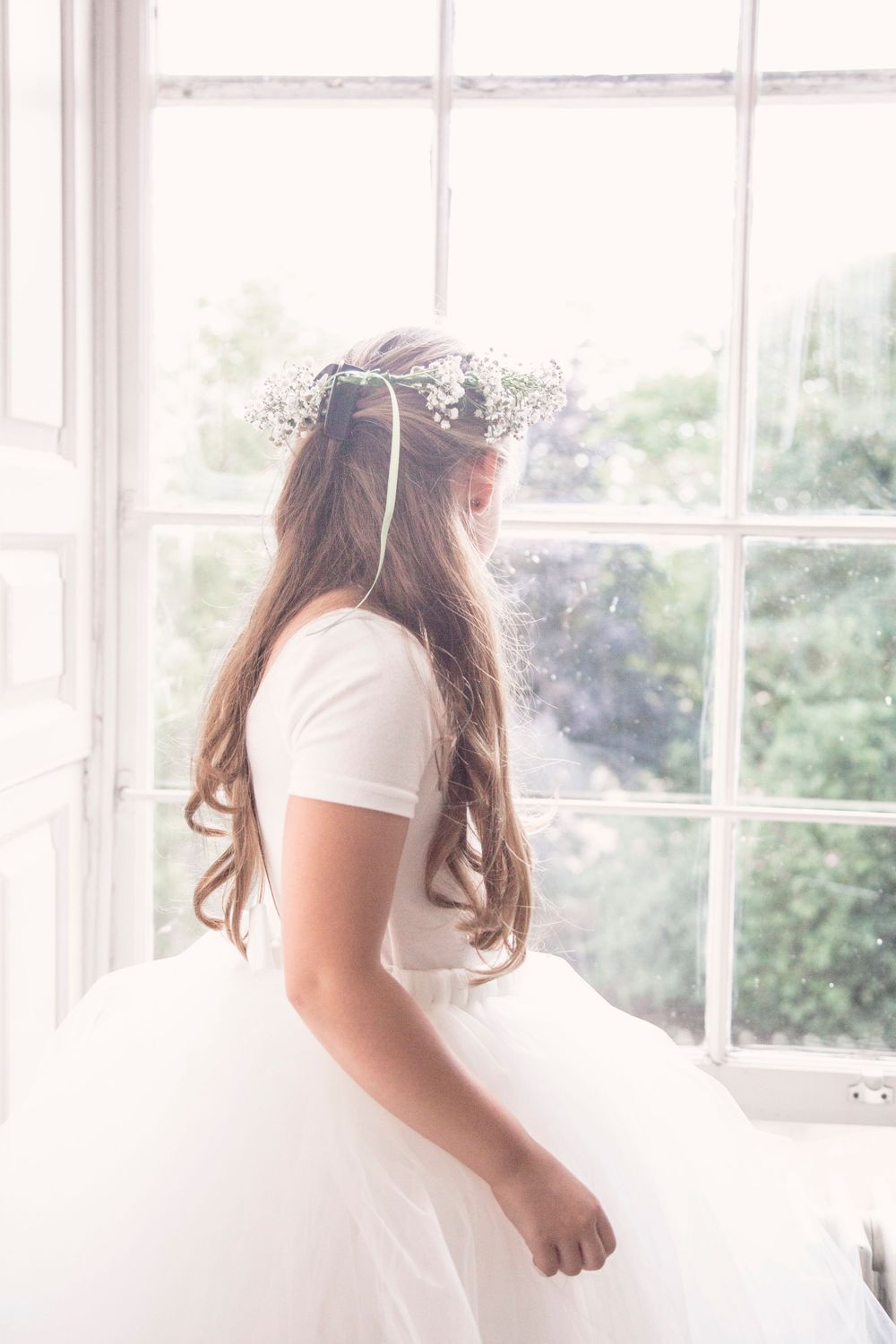 Gorgeous flower girl photo