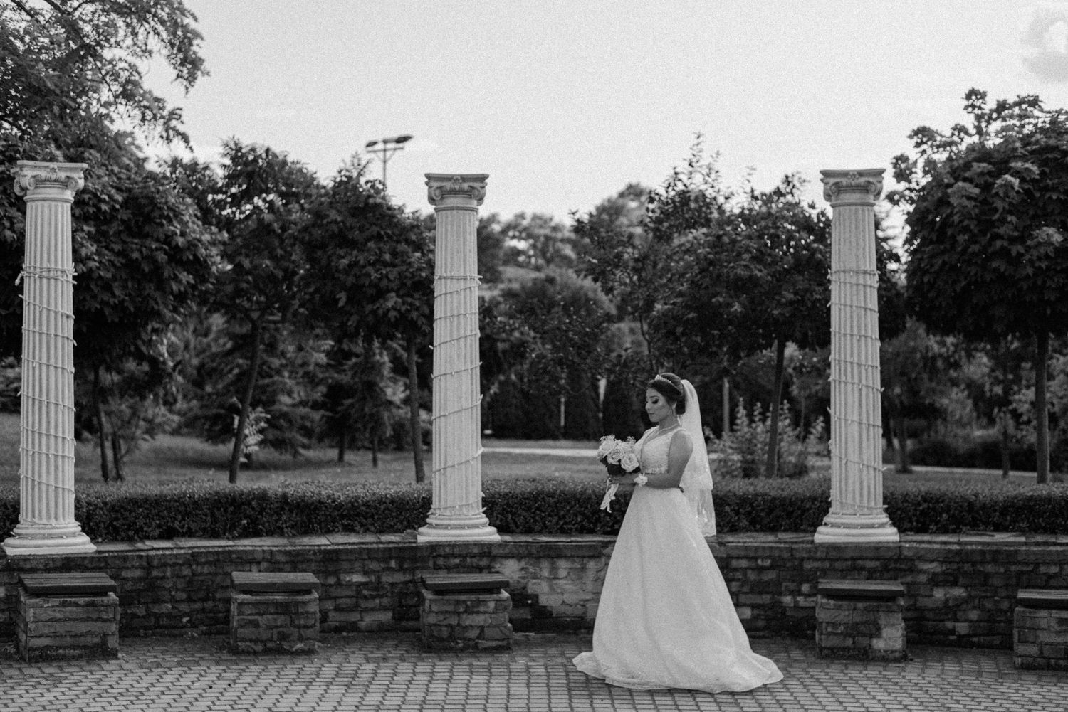 пъуващ сватбен фотофраф, сватбена фотосесия, ритуал, булка, младоженец, влюбени, любов, Русе, традиционна, ритуал снимки