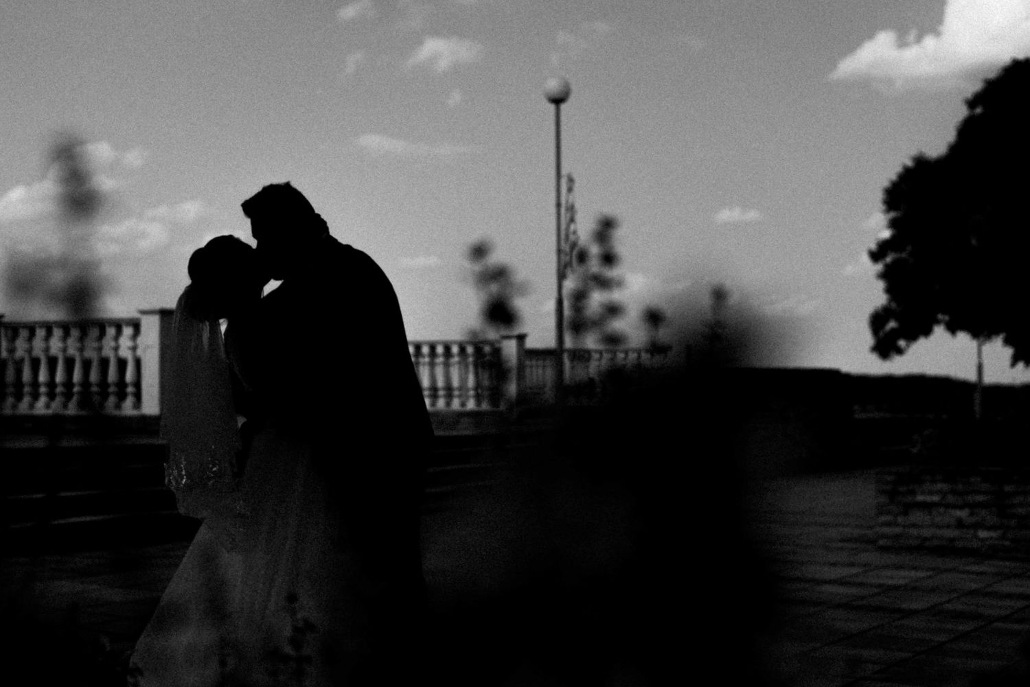 пъуващ сватбен фотофраф, сватбена фотосесия, ритуал, булка, младоженец, влюбени, любов, Русе, традиционна, ритуал снимки