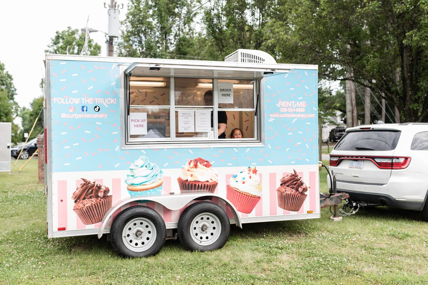 curbside cakery food truck at nw guilford farmers & specialty market in summerfield, nc