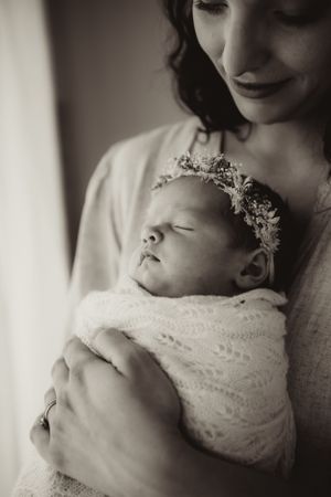 Outdoor newborn session, garden newborn session