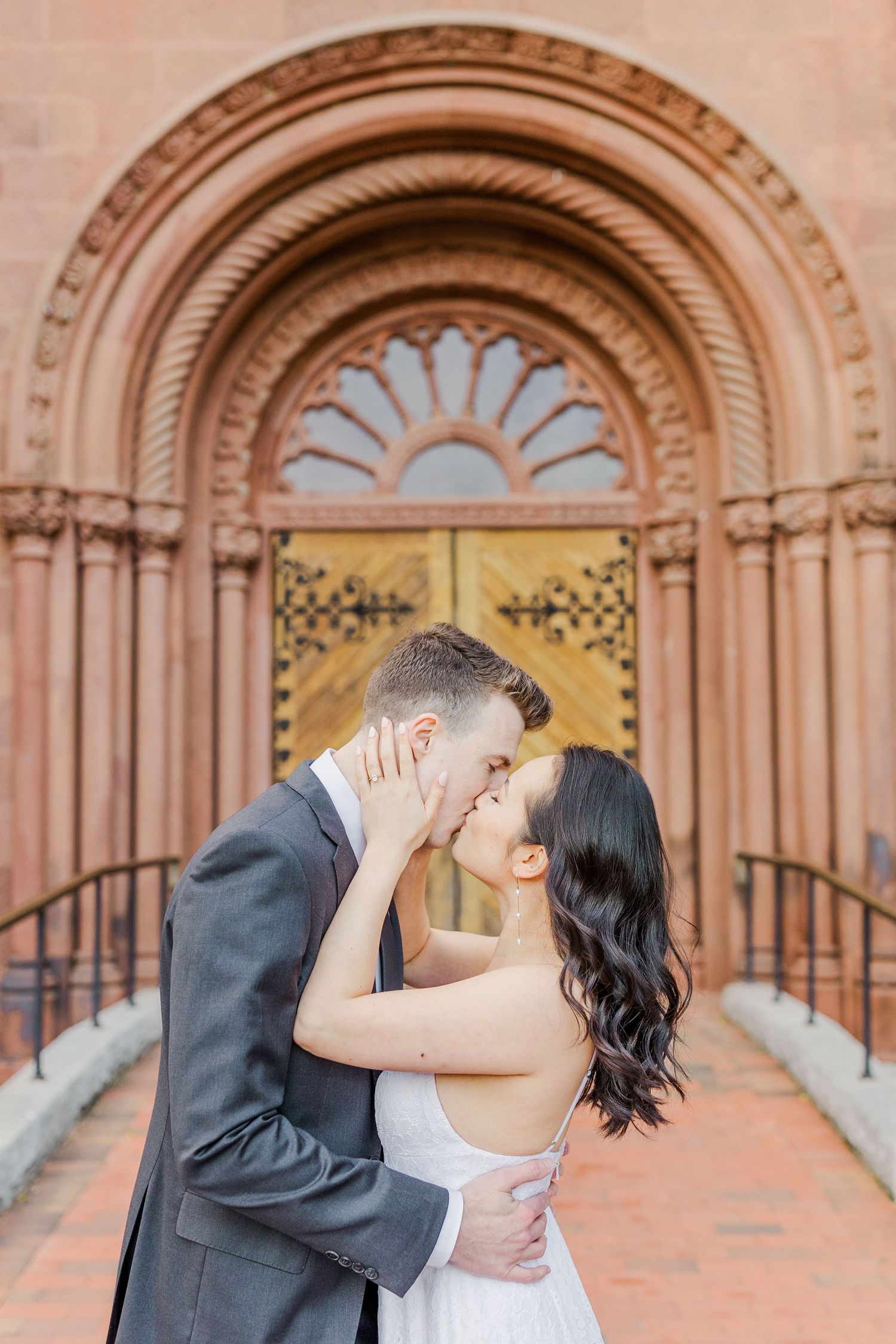 MOONGATE GARDEN WASHINGTON DC ENGAGEMENT PICTURES