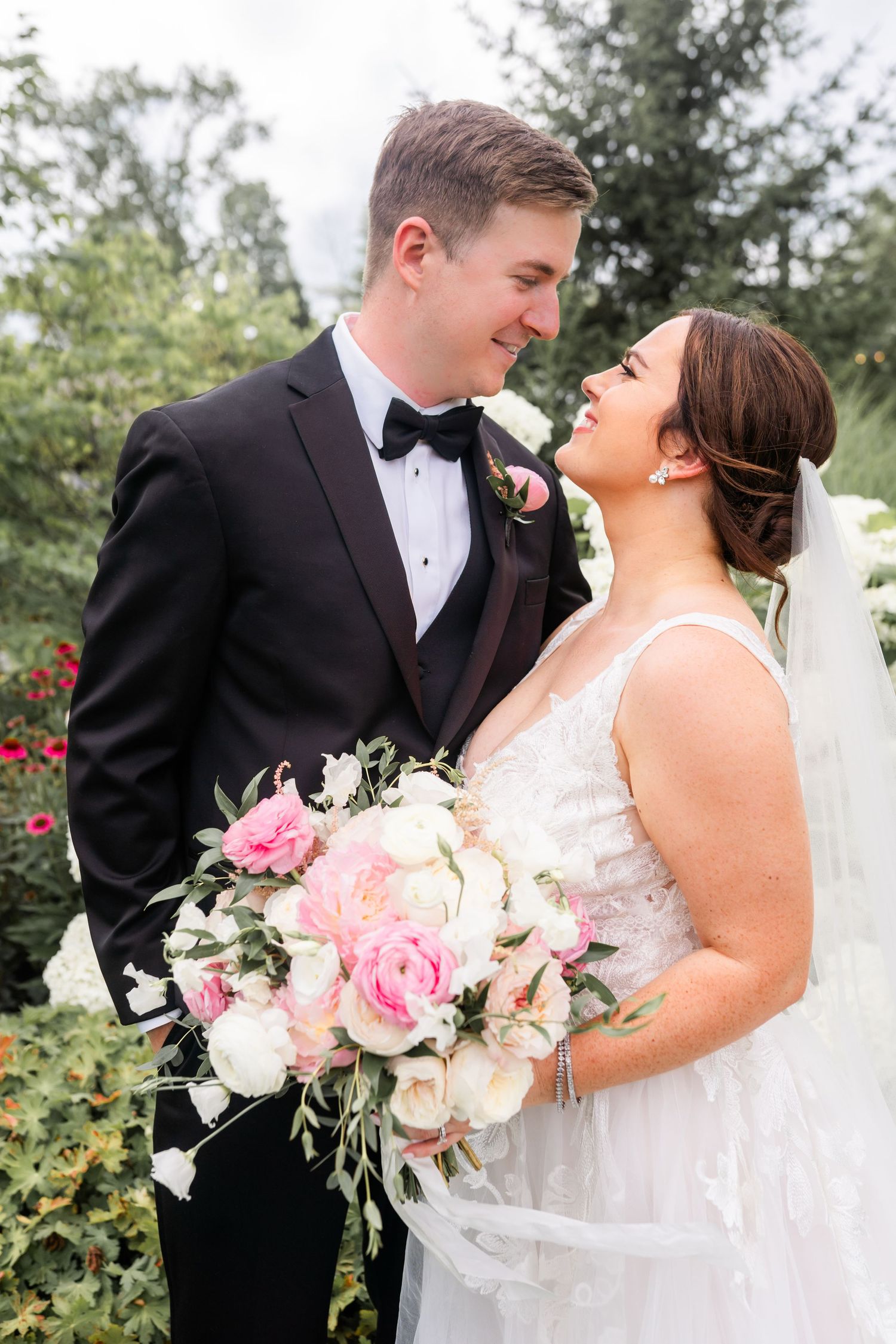 Cushing Field House Holly Michigan Wedding Photographer Katie Gibbons Photography