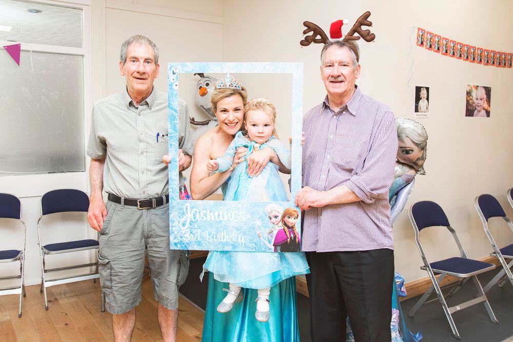 Disney's Frozen themed birthday party photo