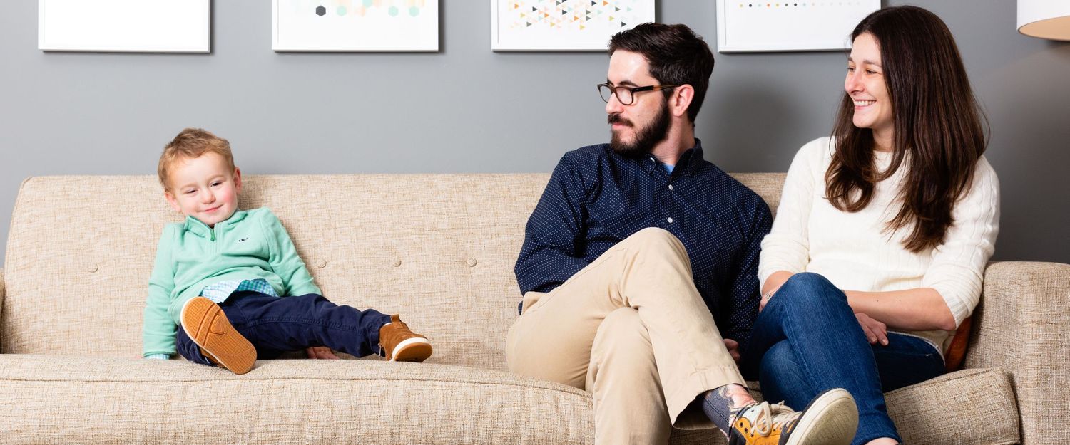 Zionsville photographer - Nathaniel Edmunds Photography - captures family pictures at home