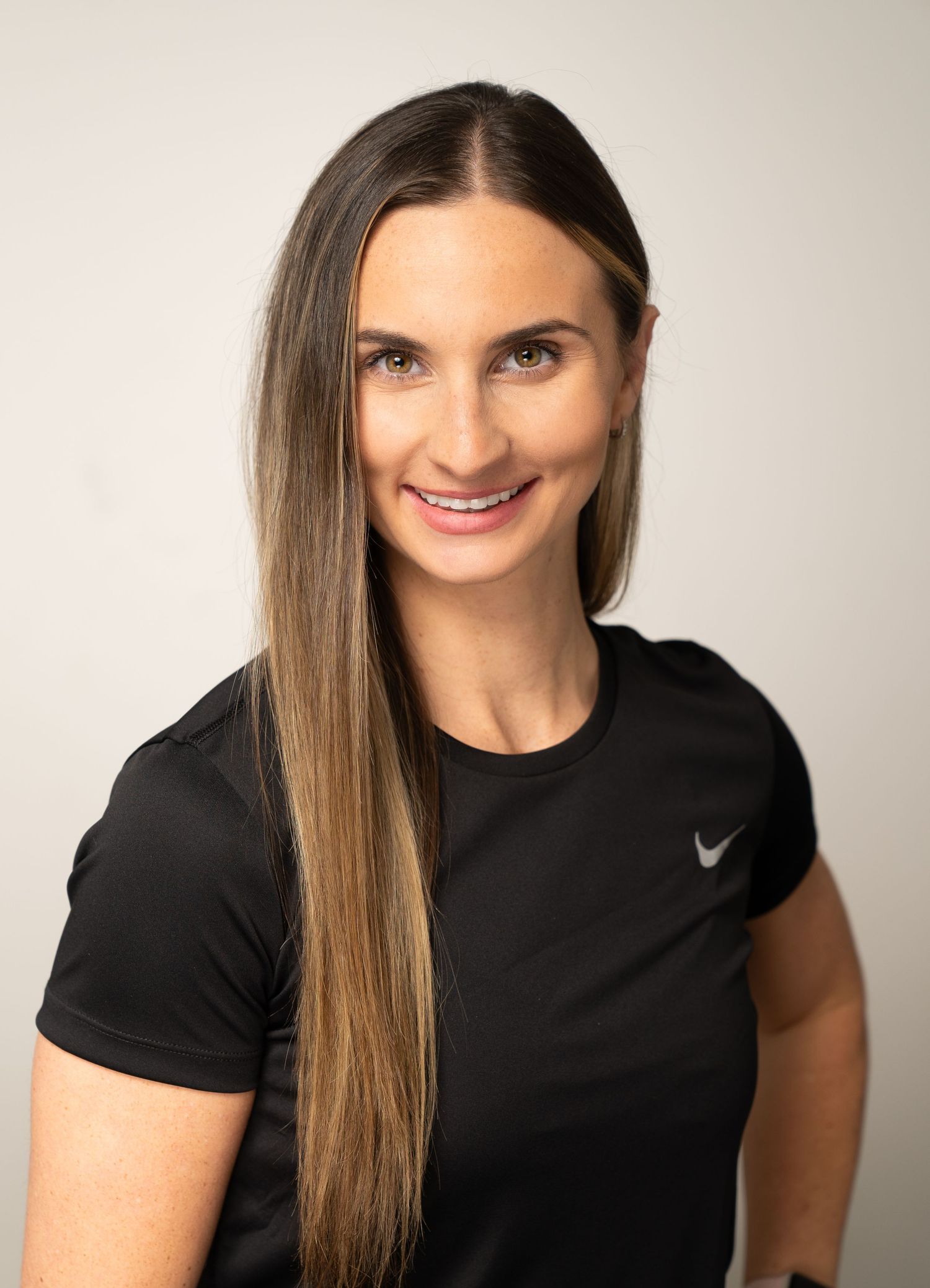 Headshot of personal trainer Stephanie
