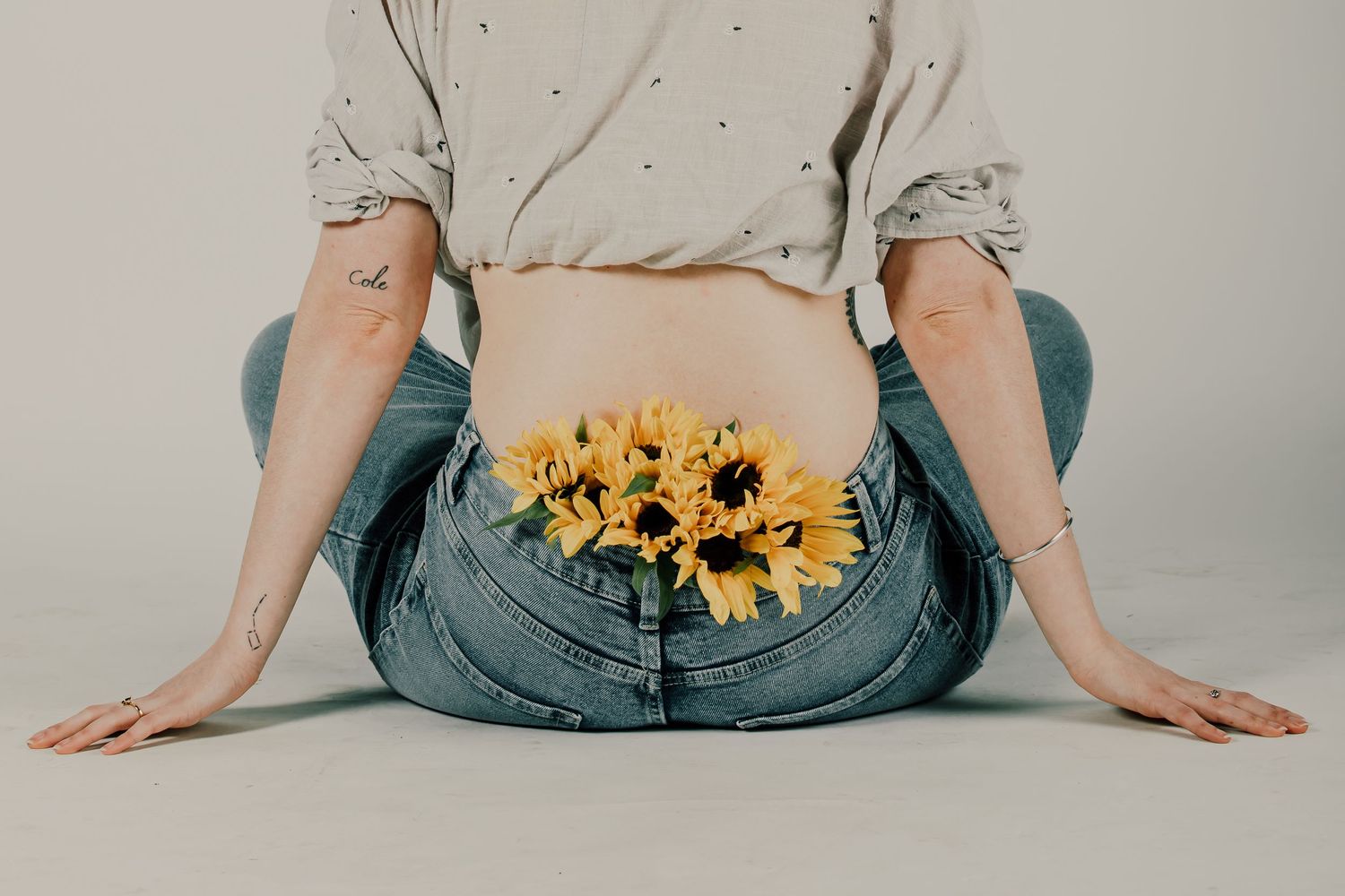 Palmerston North Newborn Baby Family Photographer. Sunflowers
