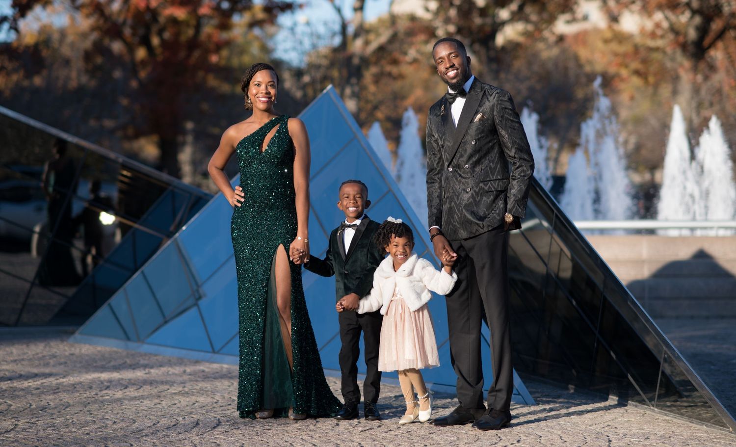 DMV Black Female Photographer captures beautiful family portrait in Washington, D.C. at the National Portrait Gallery.