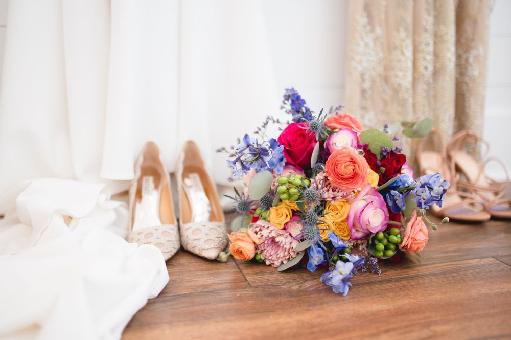 Ceremony, engaged, wedding photographer, Huntsville Alabama, wedding venue, wedding florist, Harvest Hollow, bride