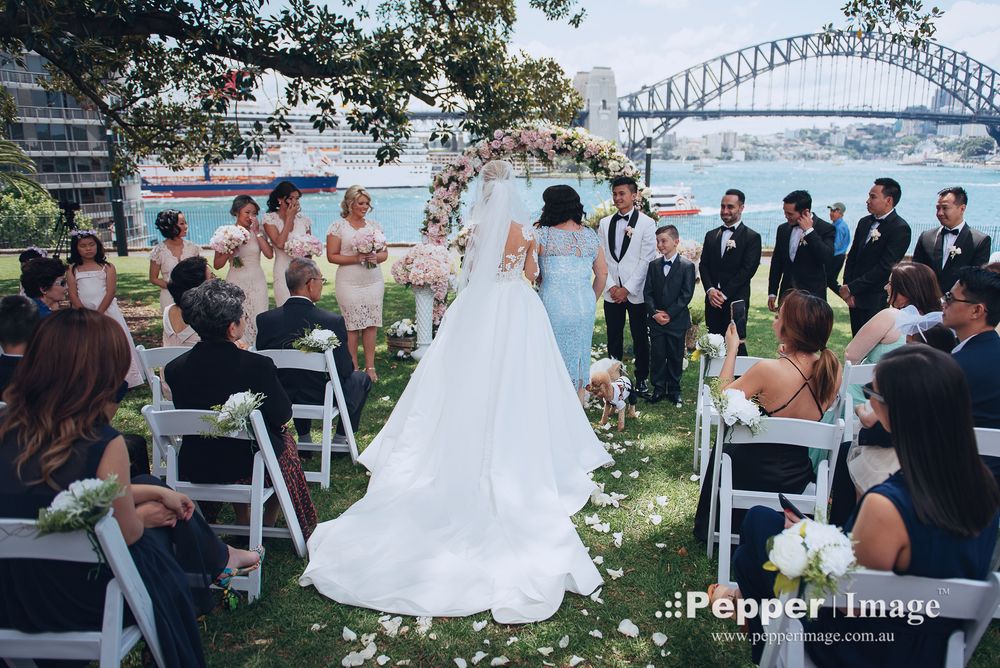 Tarpeian Lawn Wedding in Royal Botanic Gardens by Pepper Image