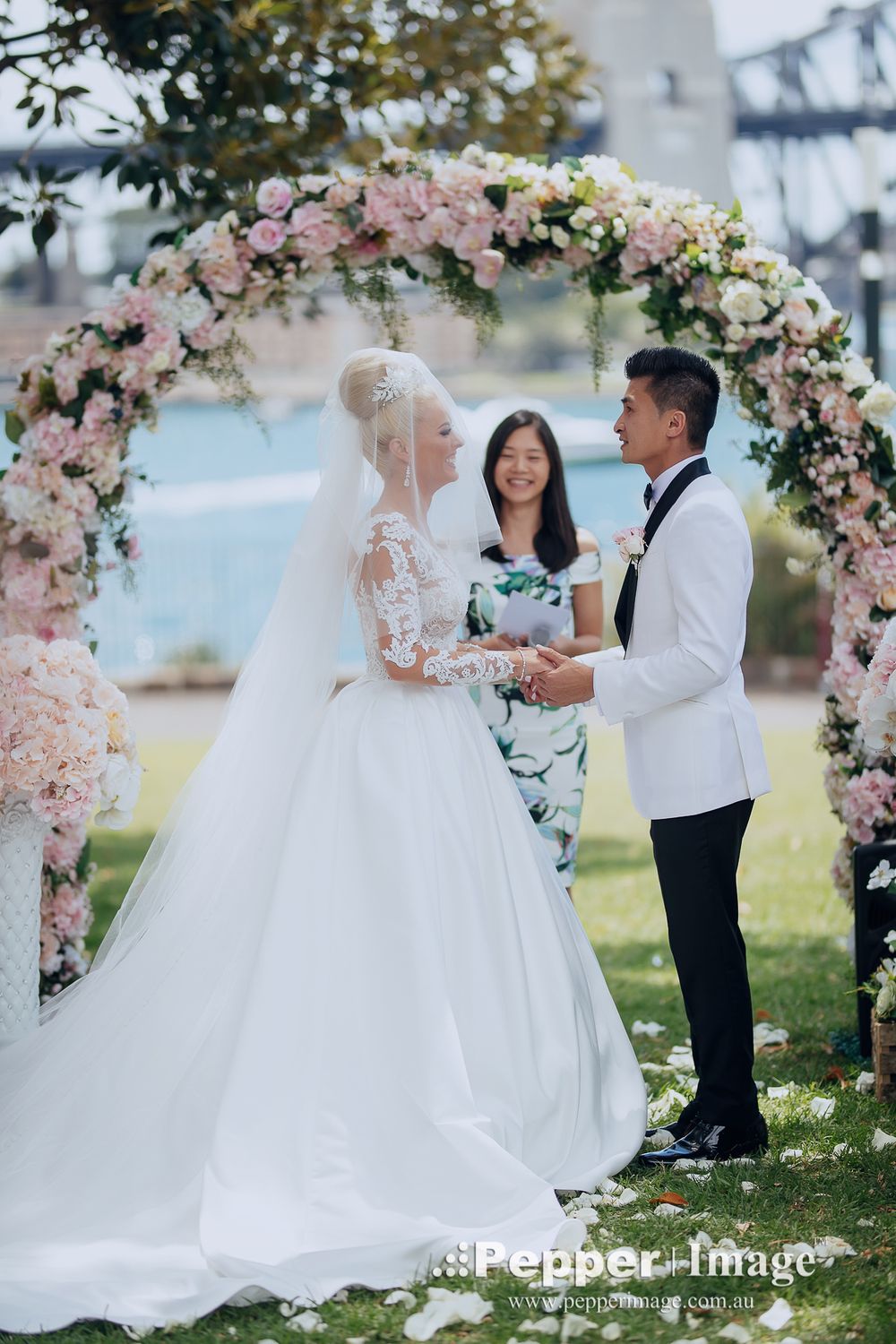 Tarpeian Lawn Wedding in Royal Botanic Gardens by Pepper Image