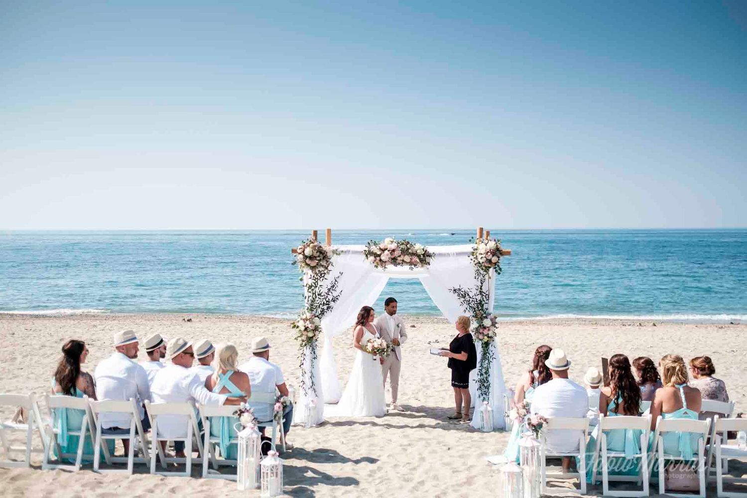 Romantische Trauung am Strand von Kreta in Griechenland fotografiert von Fabio Marras
