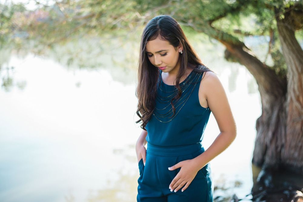 girl with hand in pocket. quinceañera photo session. XV photographer