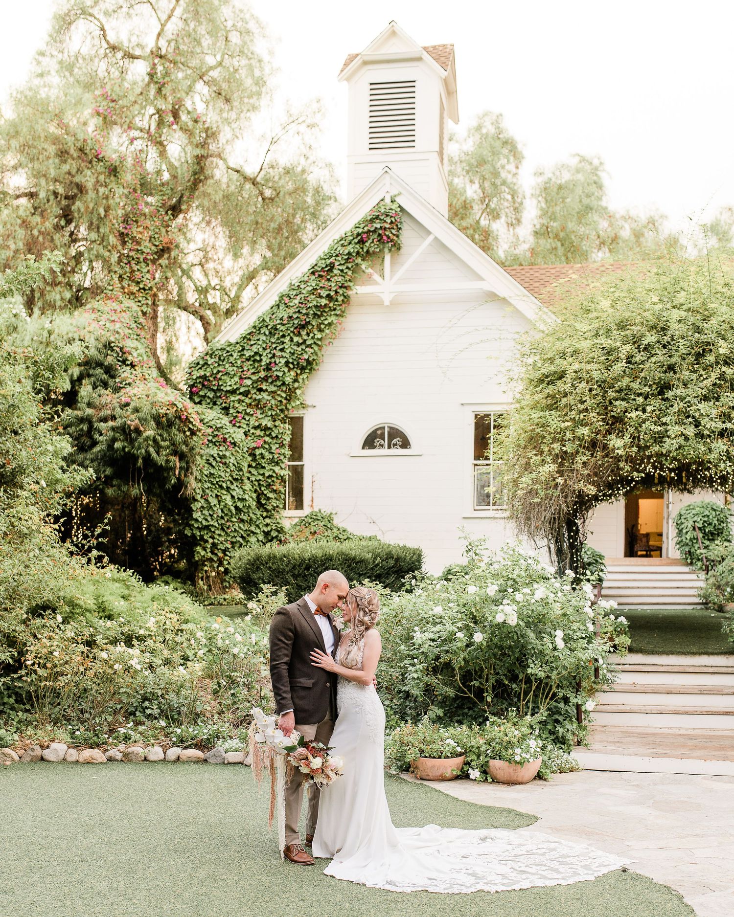 Wedding photos at Green Gables wedding estate taken by Southern California Wedding photographer