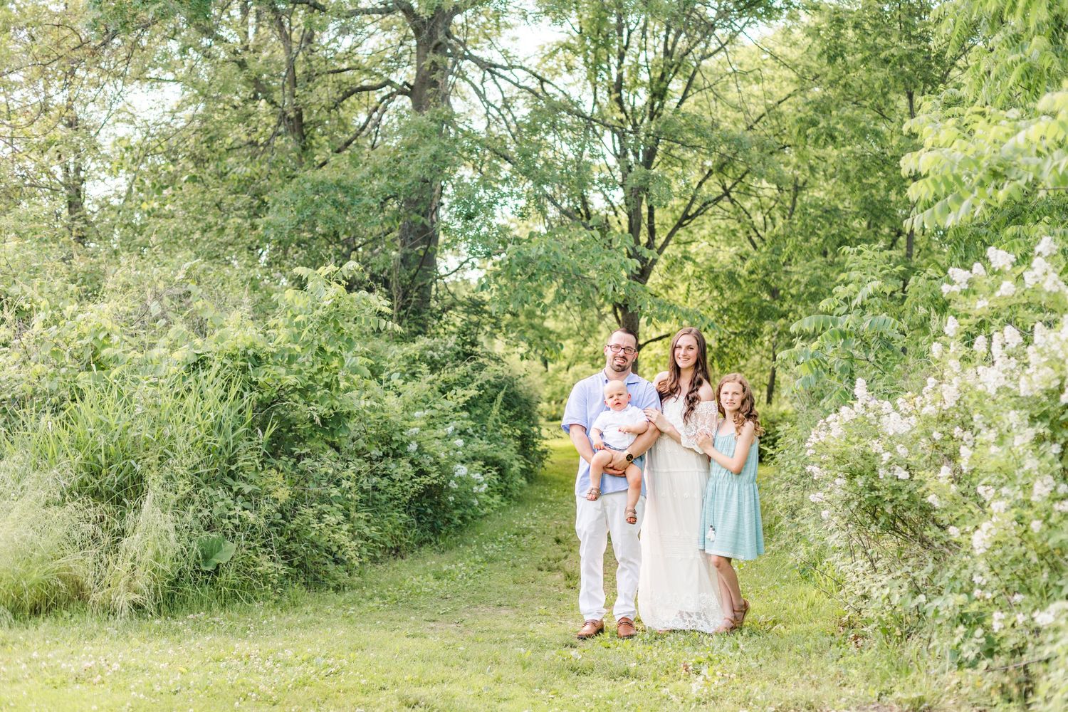 Family portrait session in New Paltz, NY with Danielle Lauren Photography