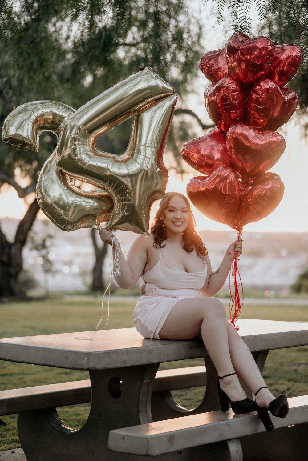motherhood family birthday photo