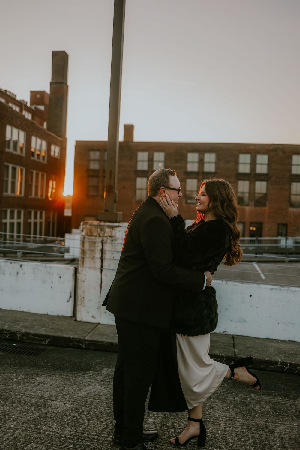 Photo Ideas for Engagement Locations in Cincinnati Ohio