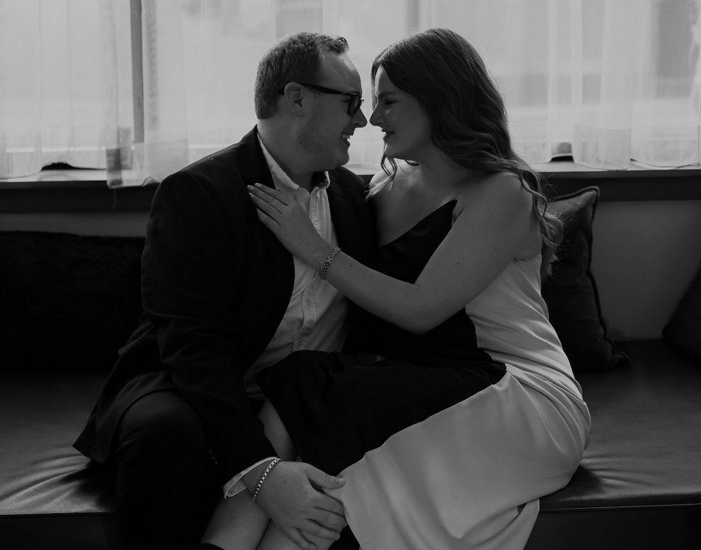 Photo Ideas for Engagement Locations in Cincinnati Ohio