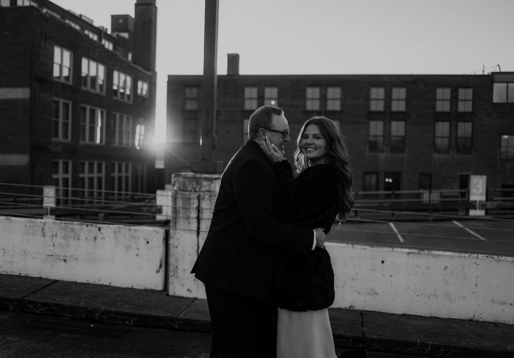 Photo Ideas for Engagement Locations in Cincinnati Ohio