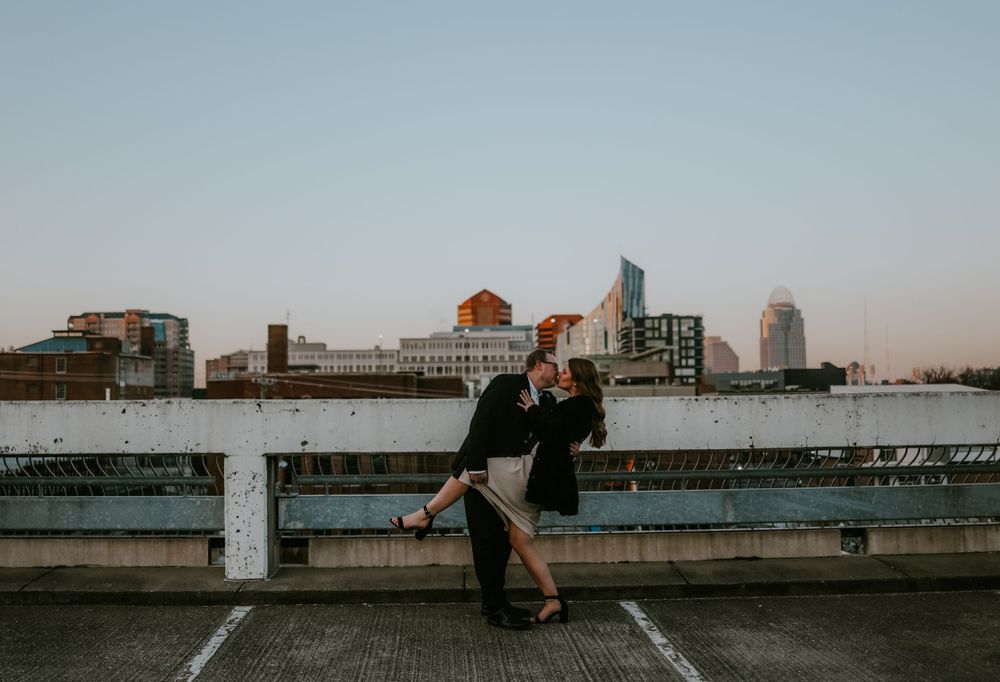Photo Ideas for Engagement Locations in Cincinnati Ohio
