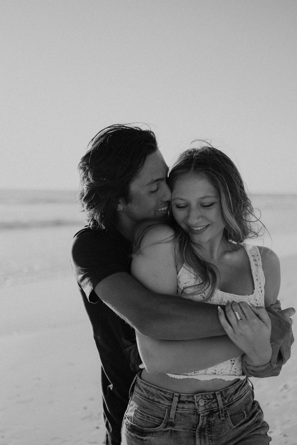 WHAT TO WEAR FOR ENGAGEMENT PHOTO SESSION IN TAMPA FLORIDA