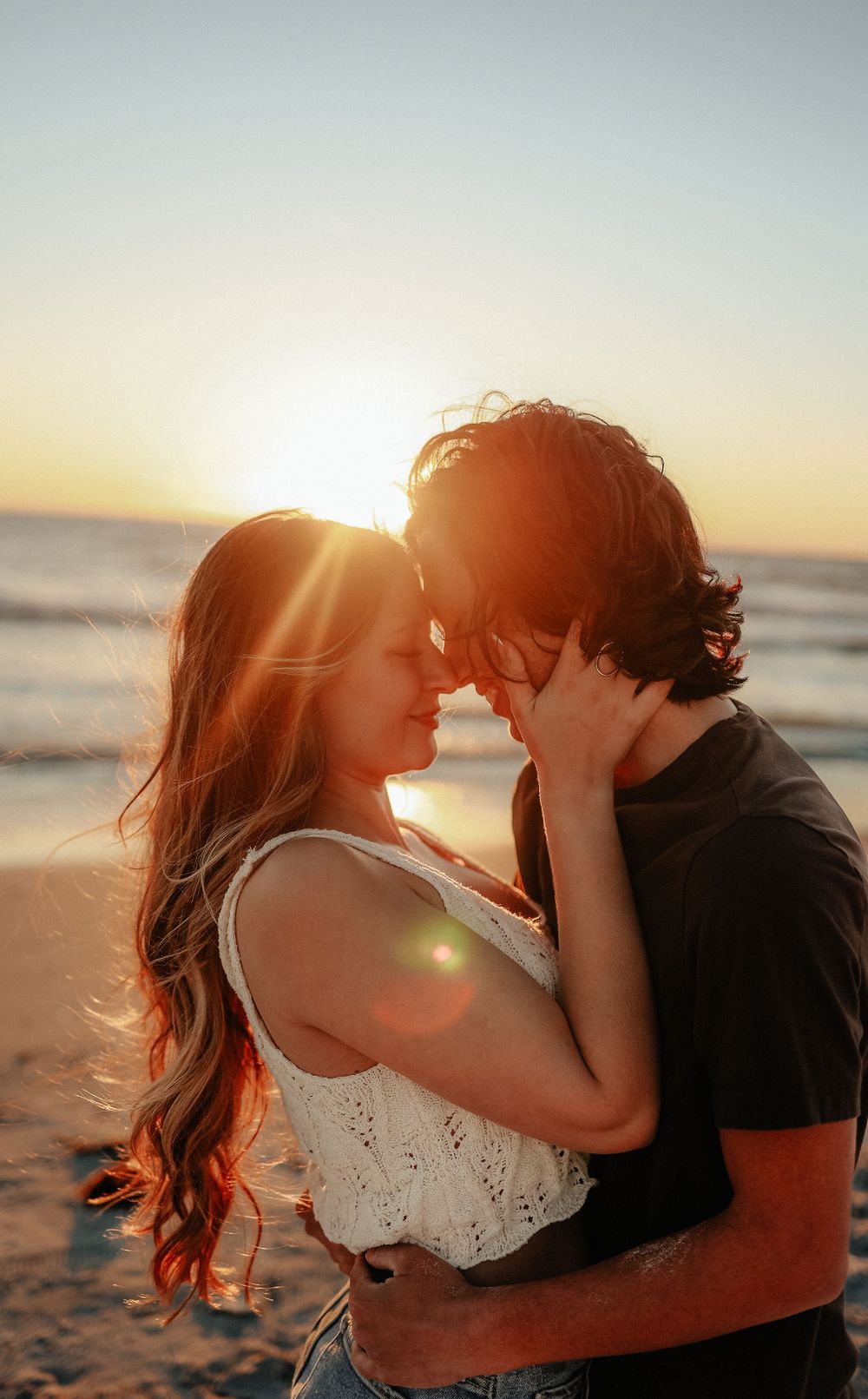 WHAT TO WEAR FOR ENGAGEMENT PHOTO SESSION IN TAMPA FLORIDA