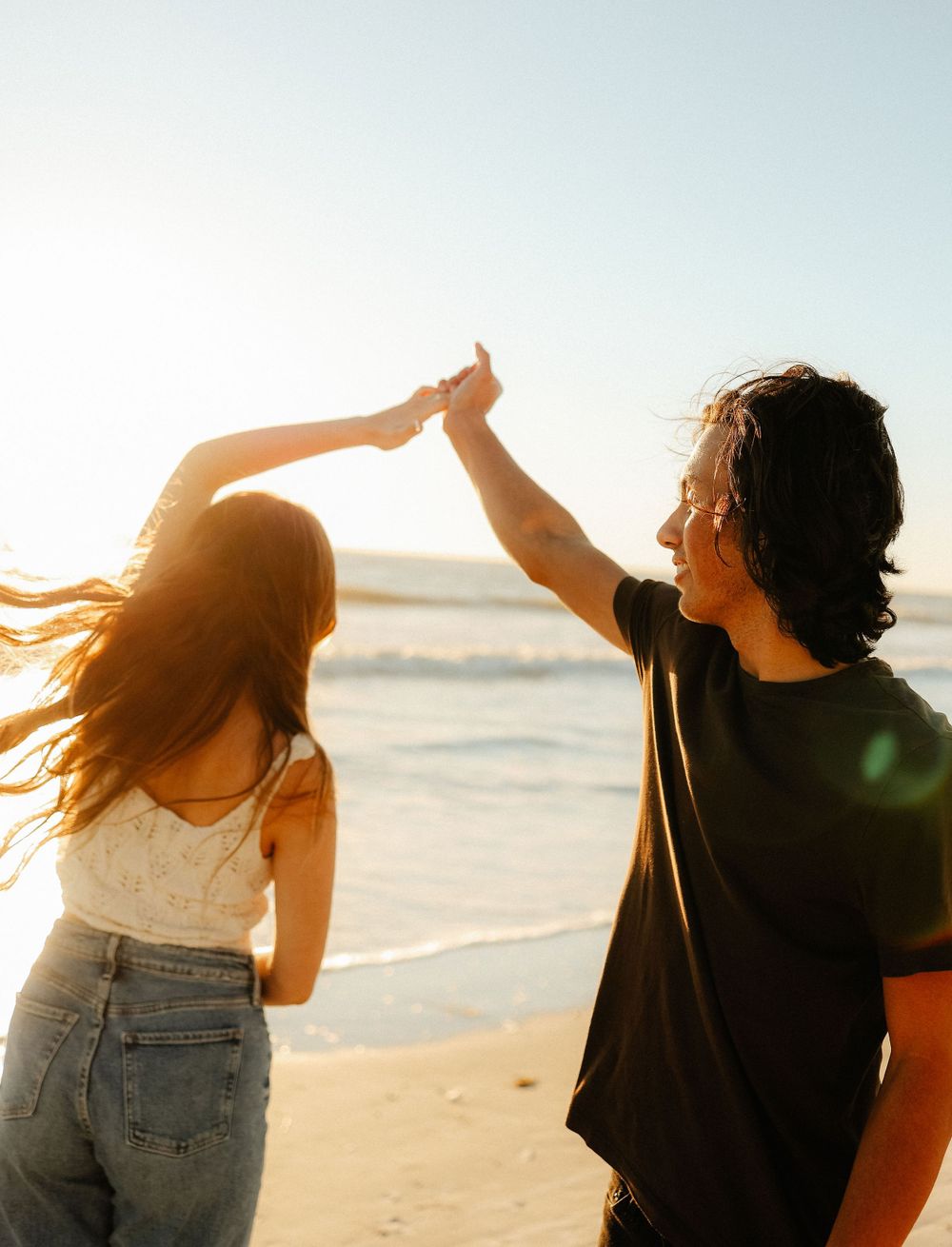 WHAT TO WEAR FOR ENGAGEMENT PHOTO SESSION IN TAMPA FLORIDA