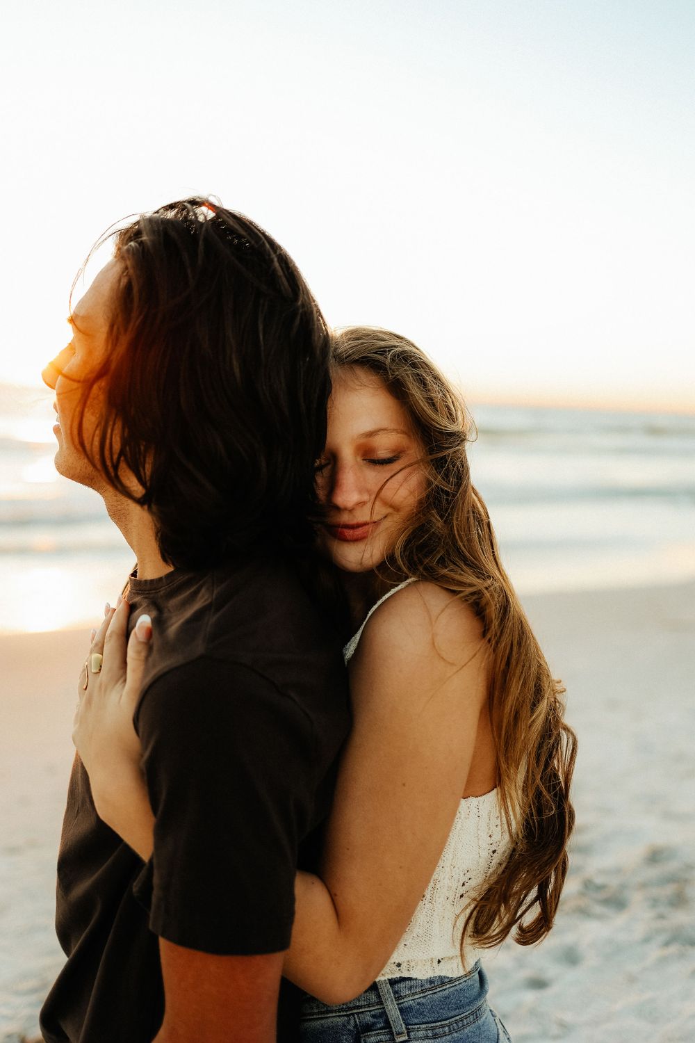 WHAT TO WEAR FOR ENGAGEMENT PHOTO SESSION IN TAMPA FLORIDA
