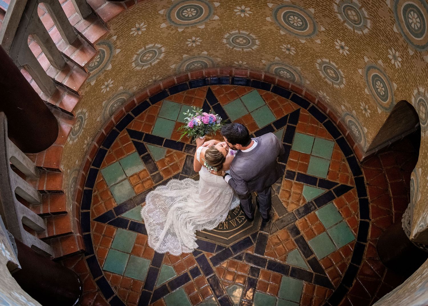 Captivating moments: Wedding photos at Santa Barbara Courthouse
