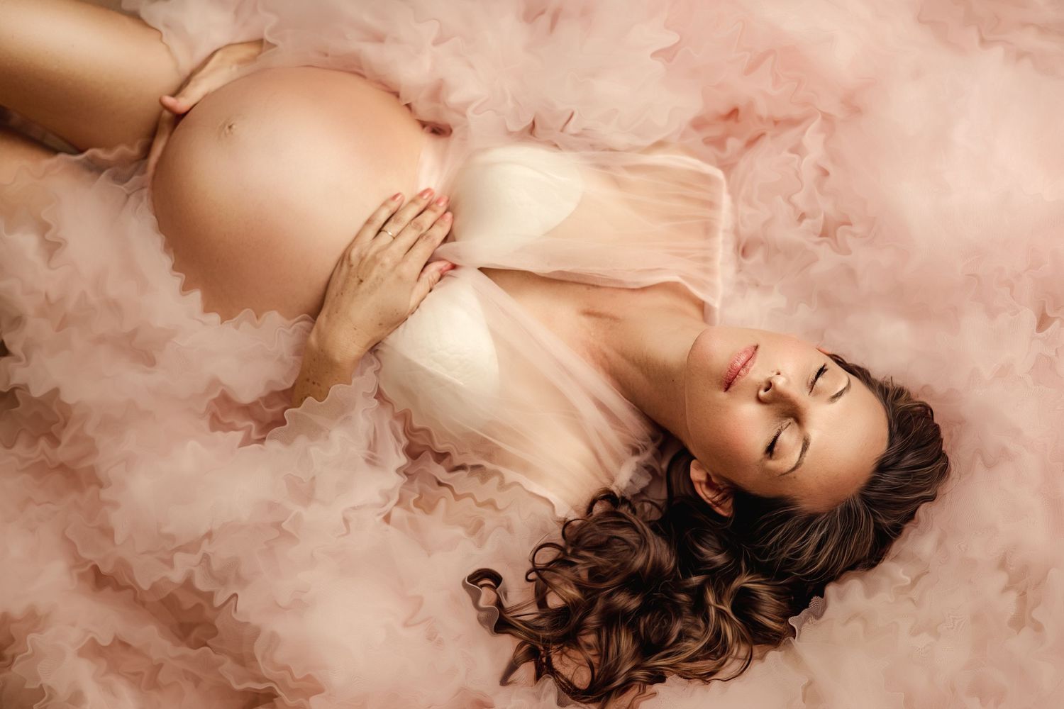 maternity photoshoot, miami maternity photographer, maternity portrait studio near me