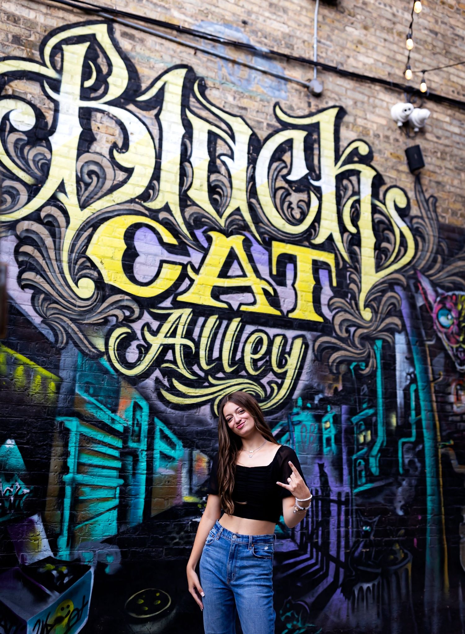 Black cat alley senior photo milwaukee wi