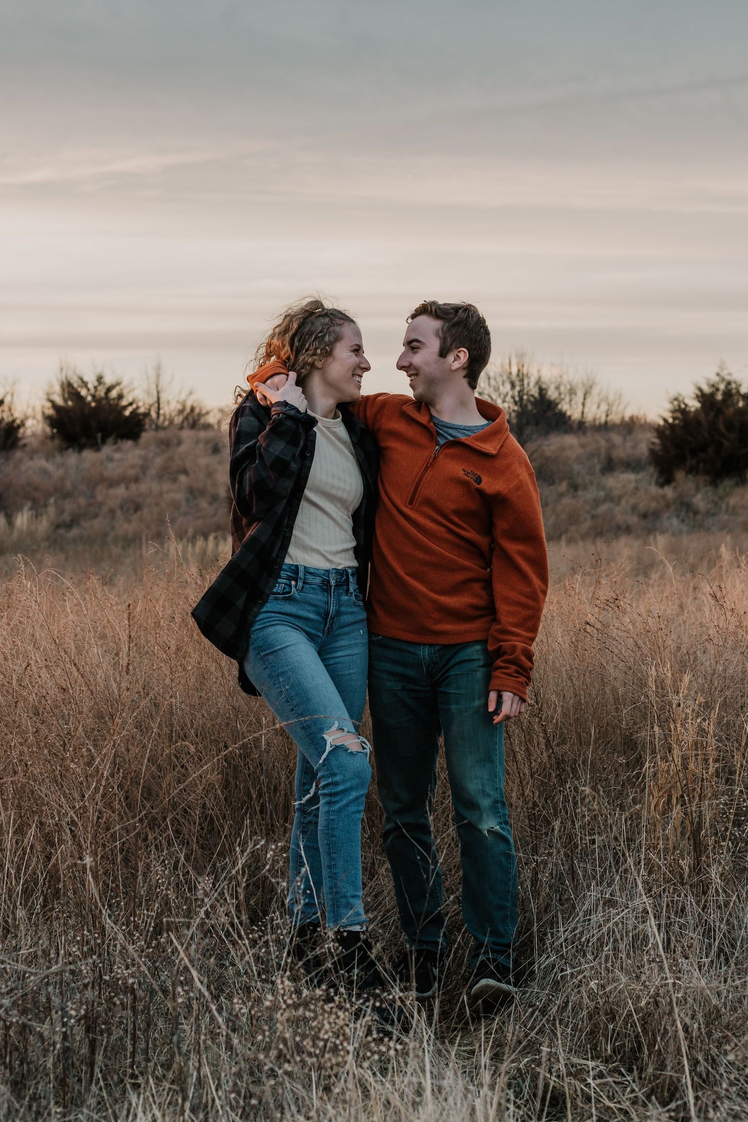 couple photos, couples photography, color palette clothing tip