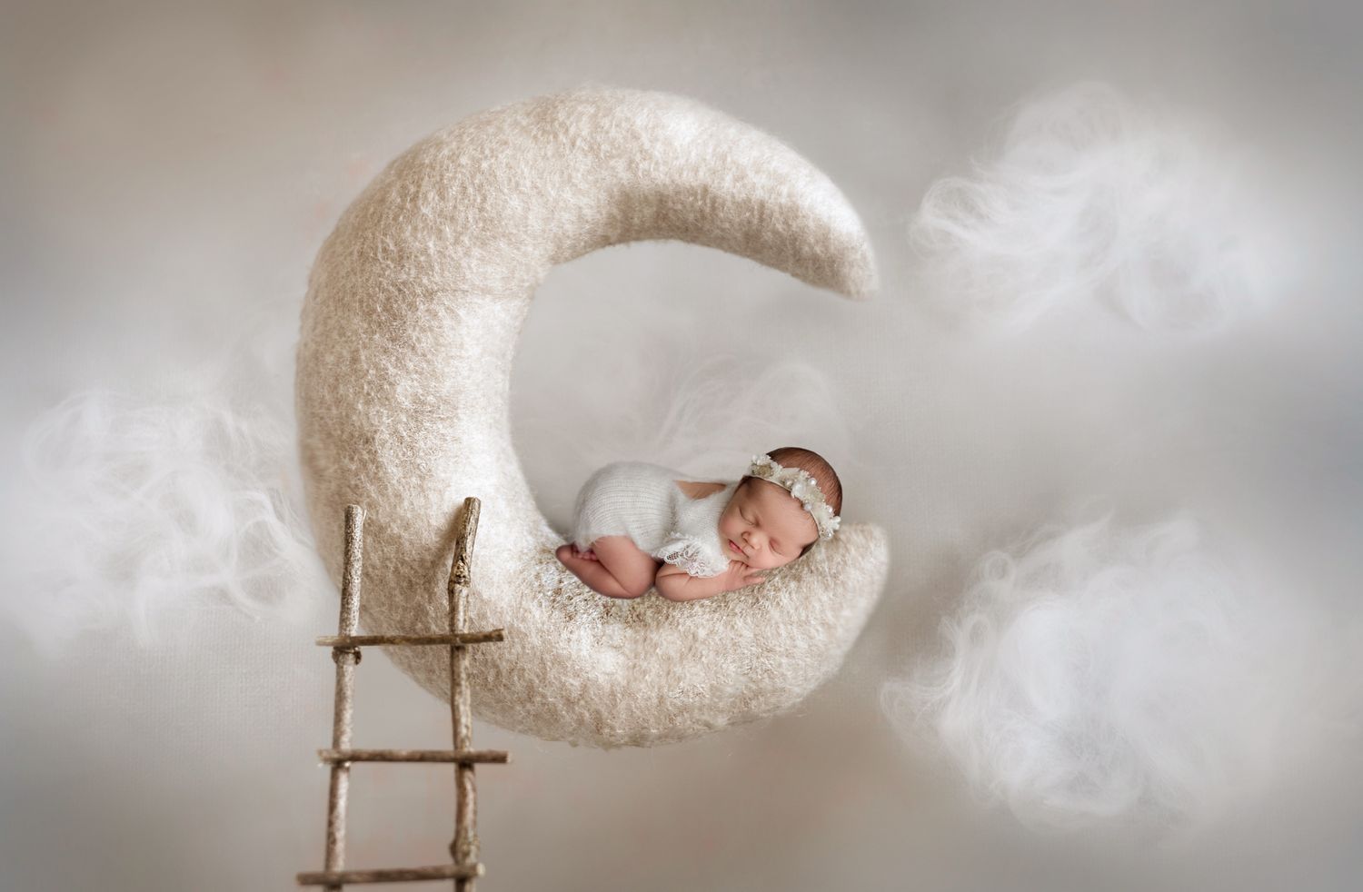 Miami newborn photographer, newborn photography near me, newborn portraits in Miami