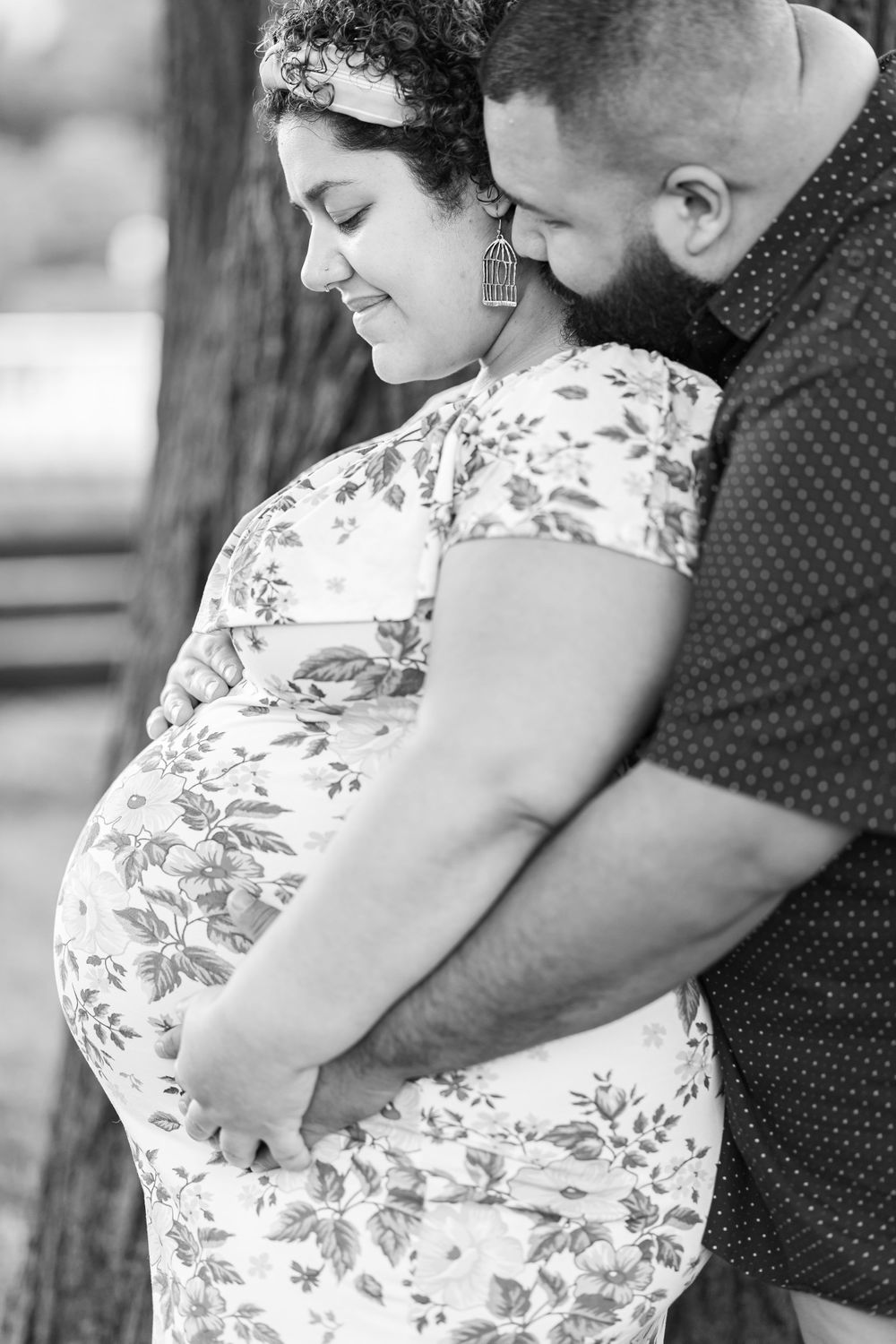 Black and white maternity photo