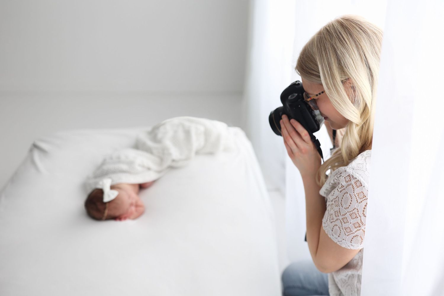 Jackie Orlando, Photographing a newborn