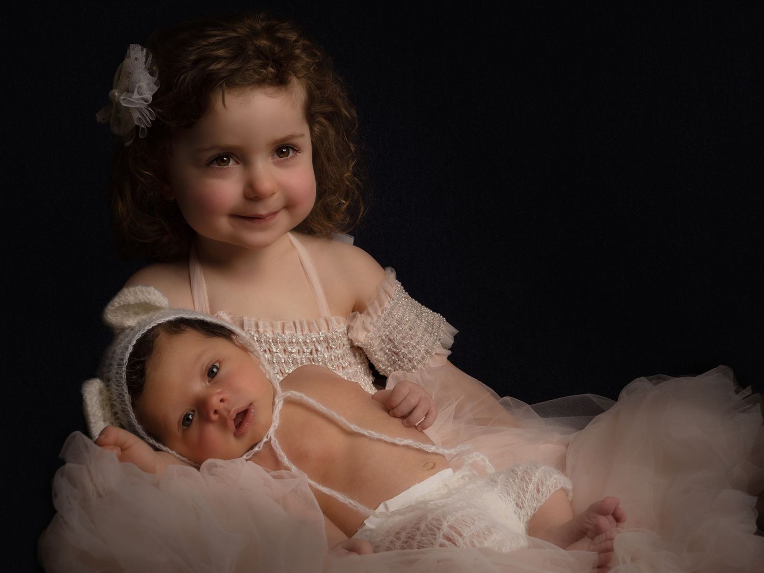 Family photography of siblings