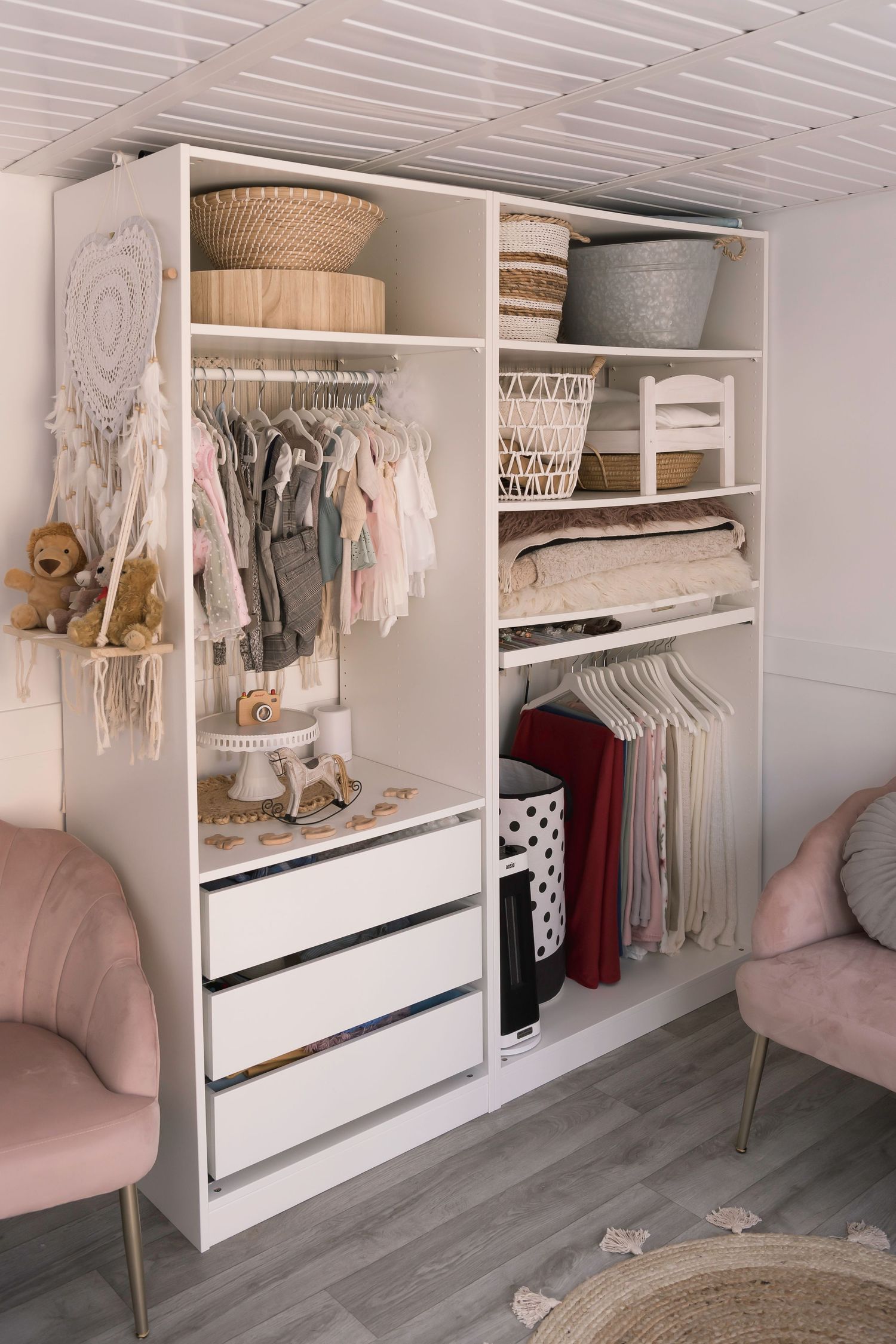 selection of hats/bonnet, Newborn and baby photography studio Ashford Kent, photoshoot setup, props, uniquely designed