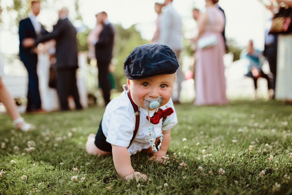children at wedding